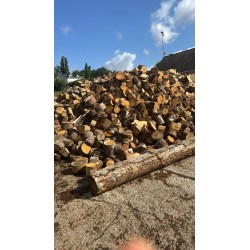 Camion de chute de bois